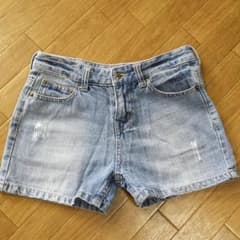 ショートパンツのサムネイル