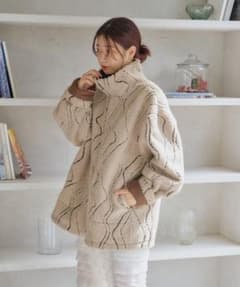 【연아❁﻿(ヨンア) 様専用】kastaneウェーブボアフライトジャケットのサムネイル