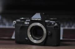 【OLYMPUS】 OM-D E-M5 Mark II ボディのサムネイル