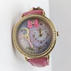 美品 限定 セーラームーン ストア 1周年記念 時計 ピンク 革ベルト 動作◎ 美品 限定 セーラームーン ストア 1周年記念 時計 ピンク 革ベルト