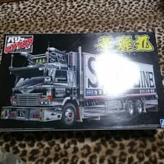 華麗丸 デコトラ プラモデルのサムネイル