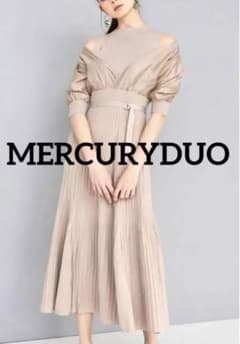 Mercury duo 異素材ドッキングフレアニットワンピースのサムネイル