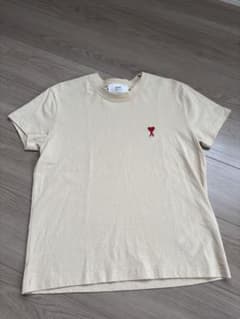 ami ベージュ Tシャツ 赤いリボン刺繍　アミパリのサムネイル