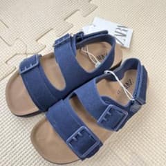 【新品未使用】ZARAネイビー サンダル 2本ストラップ　17㎝のサムネイル