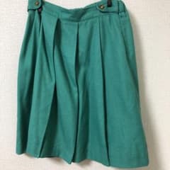 プーラフリーム　ひざ丈 フレアスカート　緑のサムネイル