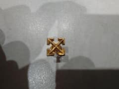 OFF-WHITE オフホワイト アロー ピアス ゴールド - メルカリ
