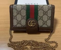 一児のmama様７月１日まで専用　GUCCI iPhoneケース　iPhone８のサムネイル
