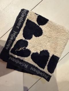 YVES SAINT LAURENT ハンカチ タオルハンカチ ハート柄のサムネイル