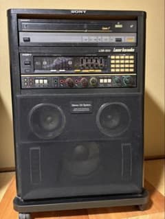 SONY LDK-300 レーザーカラオケシステム LDプレーヤー 通電確認済 SONY LDK-300 レーザーカラオケシステム LDプレーヤー 通電確認済