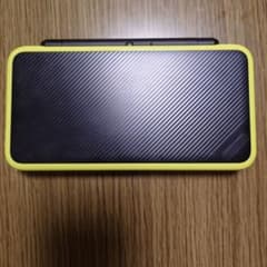 Nintendo 2DS ブラック/イエロー 本体 箱.説明書.充電器 無しのサムネイル