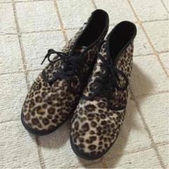 【J - u n o n様♥専用】VANSヒョウ柄スニーカーのサムネイル