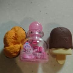 消しゴムですのサムネイル