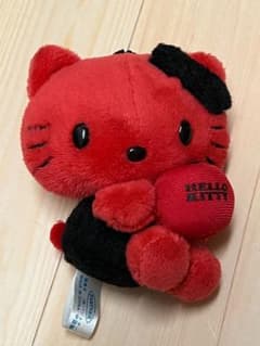 匿名配送/ハローキティ　赤×黒　りんご　ぬいぐるみマスコット 匿名配送/ハローキティ 赤×黒 りんご ぬいぐるみマスコット - メルカリ
