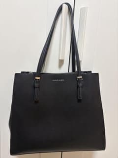 CHARLES & KEITH トートバッグのサムネイル
