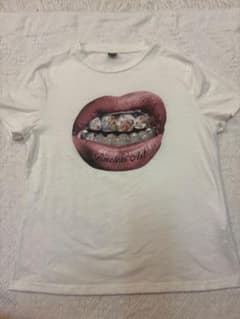 SHEIN 半袖Tシャツ ホワイト 唇 プリントのサムネイル