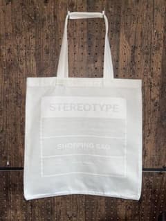メゾンマルジェラ STEREOTYPE トートバッグ ホワイト レア 紙タグあり メゾンマルジェラ STEREOTYPE トートバッグ ホワイト レア 紙タグあり