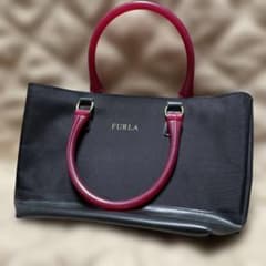 FURLA トートバッグ ブラック×レッド - メルカリ