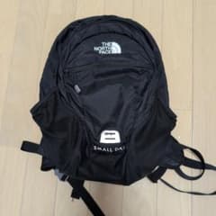 THE NORTH FACE SMALL DAY ブラックリュックのサムネイル