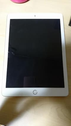 iPad 9.7インチ 2017モデルのサムネイル