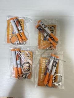 ばら売り　読売ジャイアンツ 応援バット キーホルダー ガチャのサムネイル