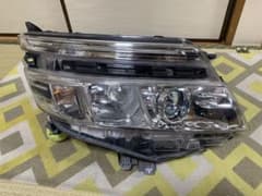 ヴォクシー VOXY 80前期 *️⃣1部損傷あり 自動車用 ヘッドライト 本体のサムネイル