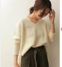 アーバンリサーチドアーズ ヤク混Ｖネックニットのサムネイル