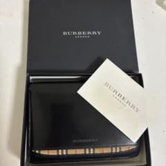 BURBERRY 二つ折り財布 ブラック ノバチェックのサムネイル