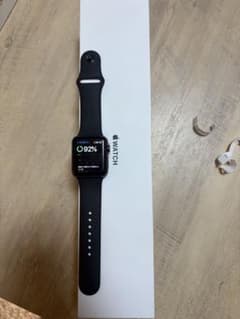 Apple Watch Series 3 42mm ブラック　セルラーモデルのサムネイル