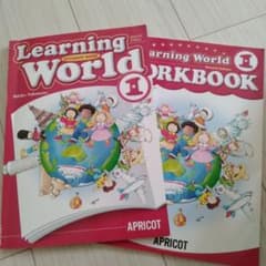 Learning World 1 (2nd Edition)テキストとノートのサムネイル