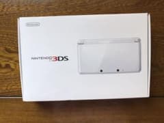 ニンテンドー3DS ピュアホワイトのサムネイル