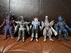 ウルトラ怪獣 ソフビ ダークネスファイブ - メルカリ