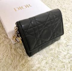 DIOR 三つ折り財布　ロータスウォレット　カナージュ　レディディオールのサムネイル