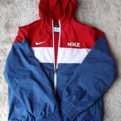 子供服NIKE150　ウインドブレーカーのサムネイル