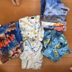 パジャマ　リサイクル　5点セット130センチのサムネイル