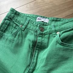 ZARA グリーン ストレートデニムのサムネイル