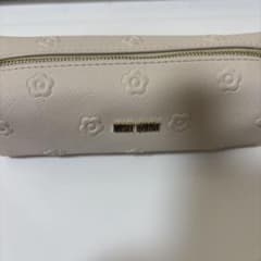 MARY QUANT 花柄エンボスペンケースのサムネイル