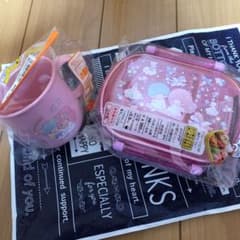キキララ　お弁当箱　コップ　セットのサムネイル