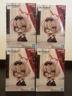 ブルーアーカイブ おすわりフィギュア チナツ 4個セット