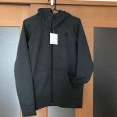 Fan Fan様　専用 ノースフェイス パーカーのサムネイル