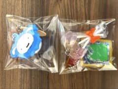 クレヨンしんちゃん だがしんちゃん ミニチュアチャーム 3種