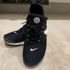 NIKE ナイキ スニーカーのサムネイル