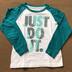 NIKE ロンT 130センチのサムネイル