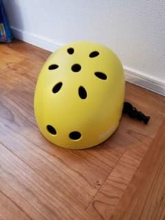 子供用　ヘルメットのサムネイル