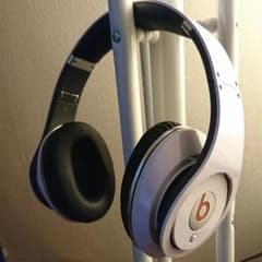 beats studio MONSTERのサムネイル