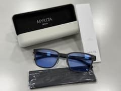 MYKITA サングラス ブラック ブルーレンズのサムネイル