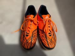 adidas フットサルシューズ オレンジ ブラック 26.5 - メルカリ
