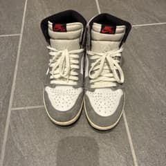 NIKE AIR JORDAN 1 ハイカット スニーカーのサムネイル