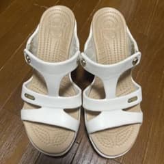 sarang♡様専用　クロックス　サイプラス　白　W7のサムネイル