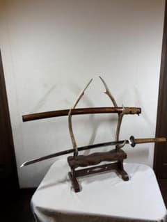 4-375 模造刀 2本 台座付き 大小 太刀 日本刀 鉄鍔 | Shop at Mercari