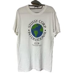 STUSSY ユートピアTシャツ ホワイト フロントプリント Sサイズのサムネイル